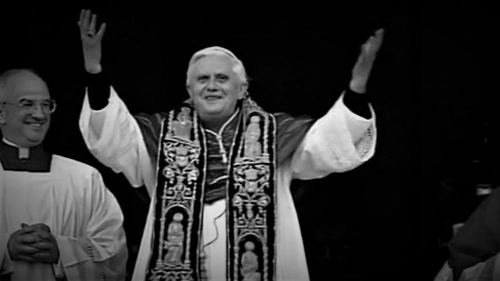 Ein Leben für Kirche Papst Benedikt XVI ist tot Videos stol it