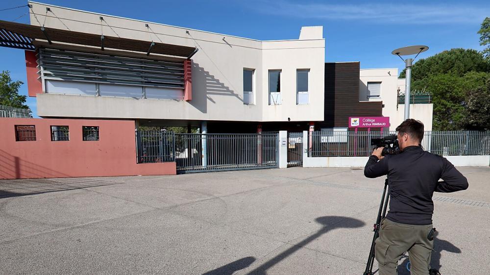 Gleichaltrige prügeln Schülerin in Frankreich fast tot Chronik stol it