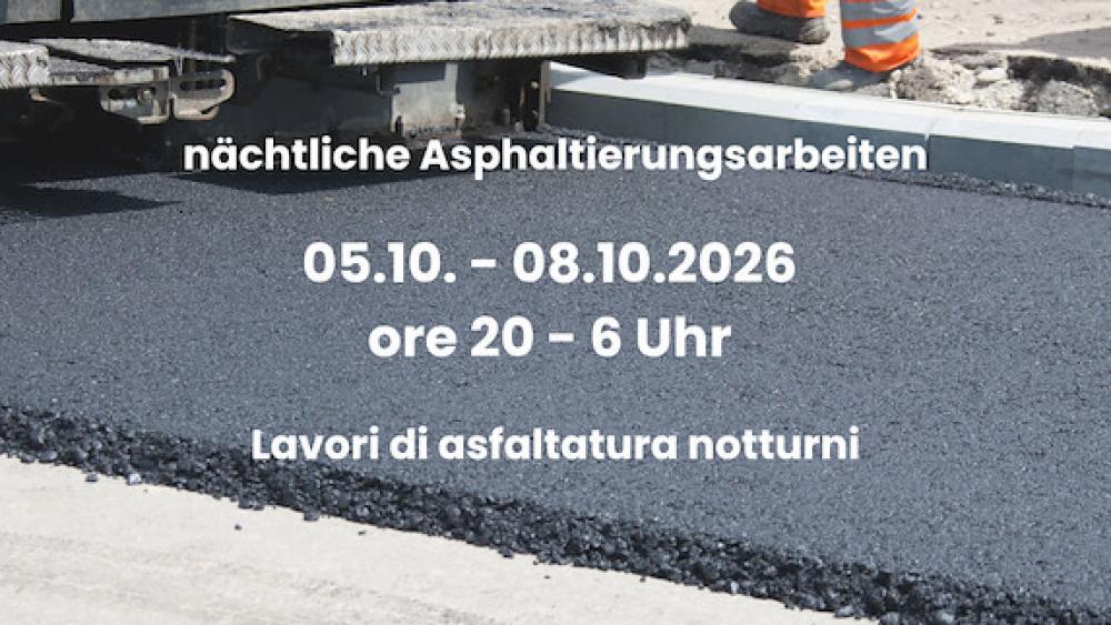 Nächtliche Straßensperre in der Industriezone Lana
