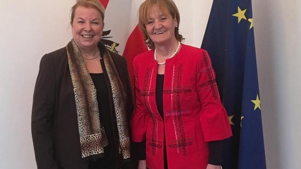Facharztausbildung Martha Stocker bei Ministerin HartingerKlein