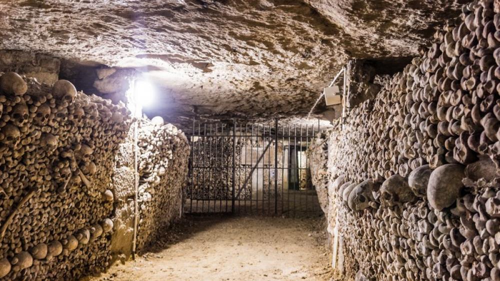 „KatakombenDiebe“ räumen Weinkeller in Paris aus