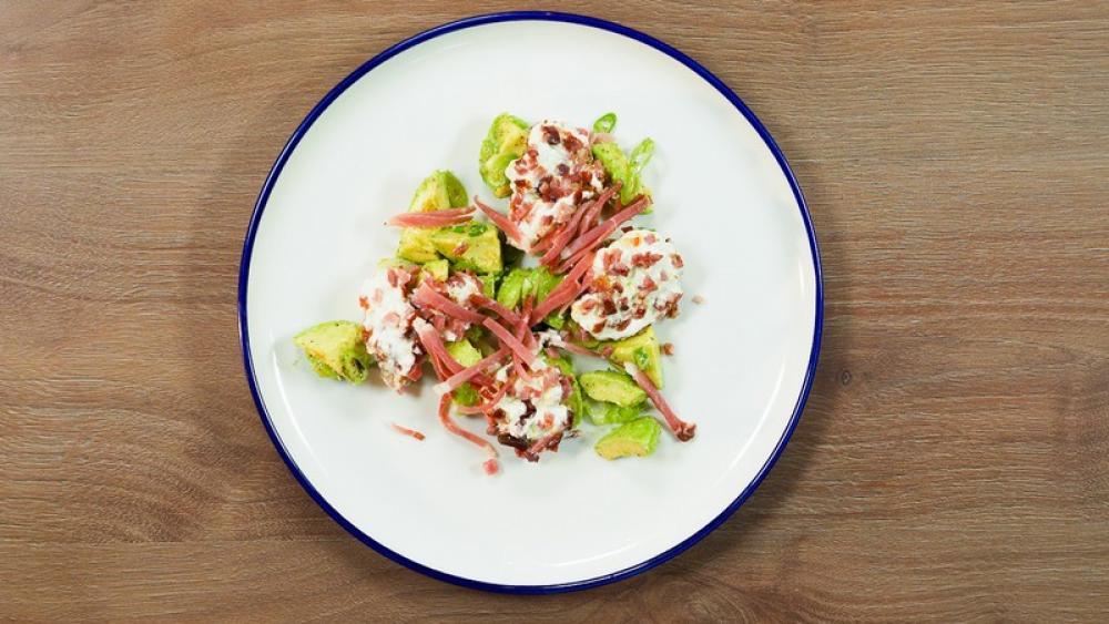 „Simply guat“: Speck und Ziegenfrischkäse mit Avocado