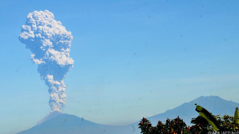 Indonesischer Vulkan  Merapi  wieder aktiv