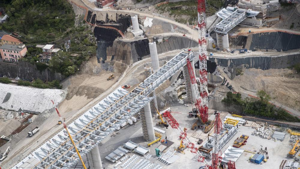„Meilenstein“ bei Bau von neuer Genua-Brücke: Struktur wird fertig