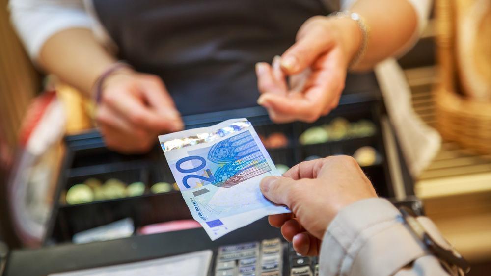 Die-Ausnahme-Daf-r-darf-der-H-ndler-weiterhin-Bargeld-verlangen