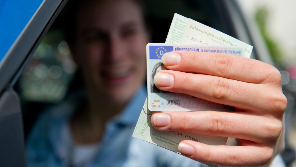 Was Passiert Wenn Man Führerschein Nicht Abgibt Was passiert, wenn man mit verfallenem Führerschein erwischt wird