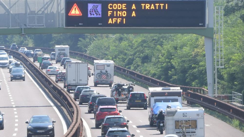 rechnen-sie-mit-sehr-viel-zeitverlust-kolonnenverkehr-und-stau-ab