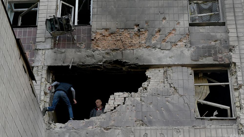 Zweite-Nacht-in-Folge-massive-Luftangriffe-auf-Kiew
