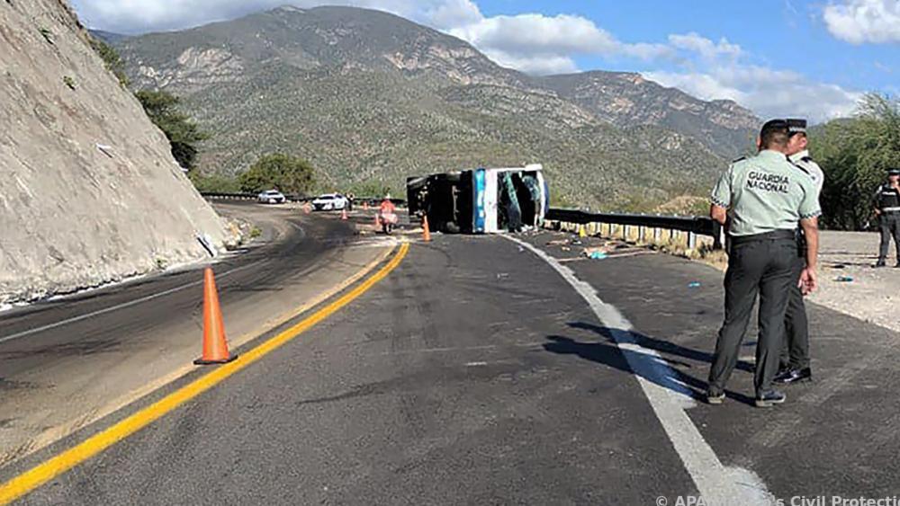 Mexiko-Mindestens-16-Tote-bei-Busunfall-mit-Migranten