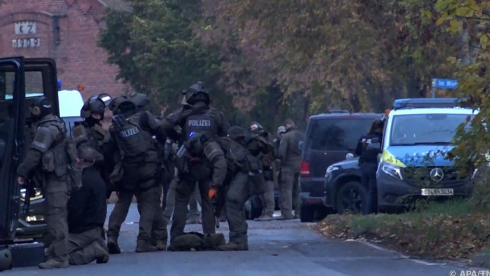 Großeinsatz In Brandenburg Beendet: Verdächtiger Ist Tot - Chronik ...