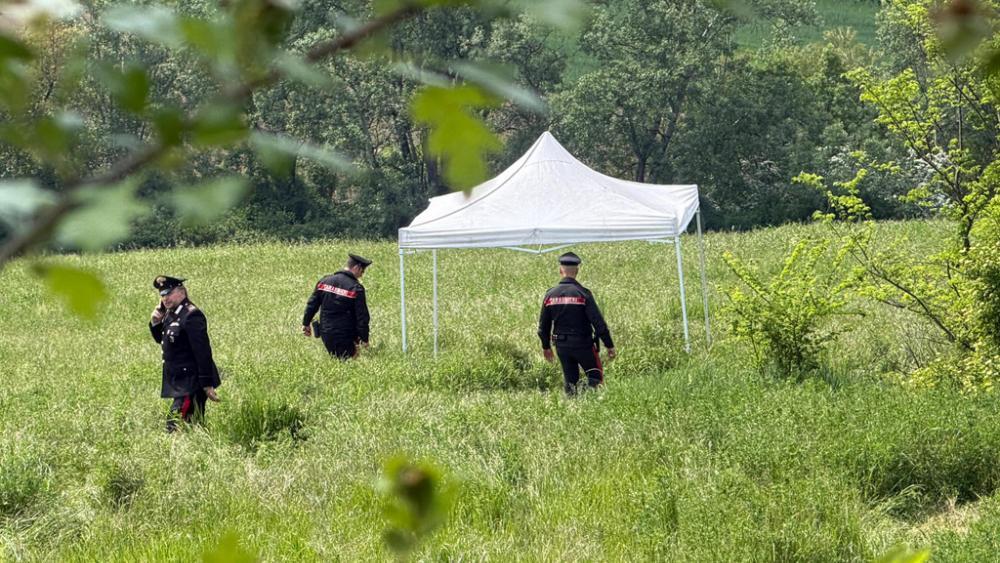 Leiche einer jungen Frau in Feld bei Pavia entdeckt