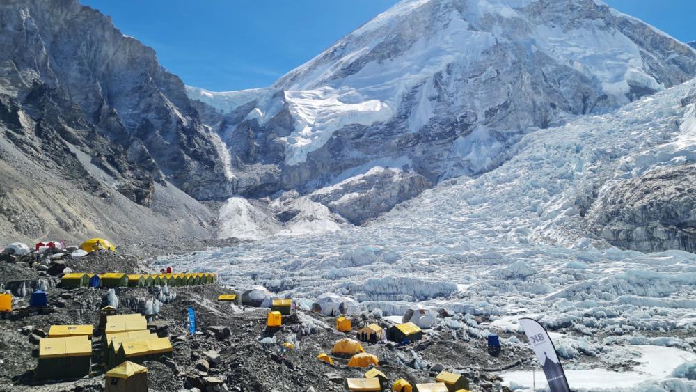 Nach Blockade durch Eisblock: Aufstiegsroute zum Mount Everest frei