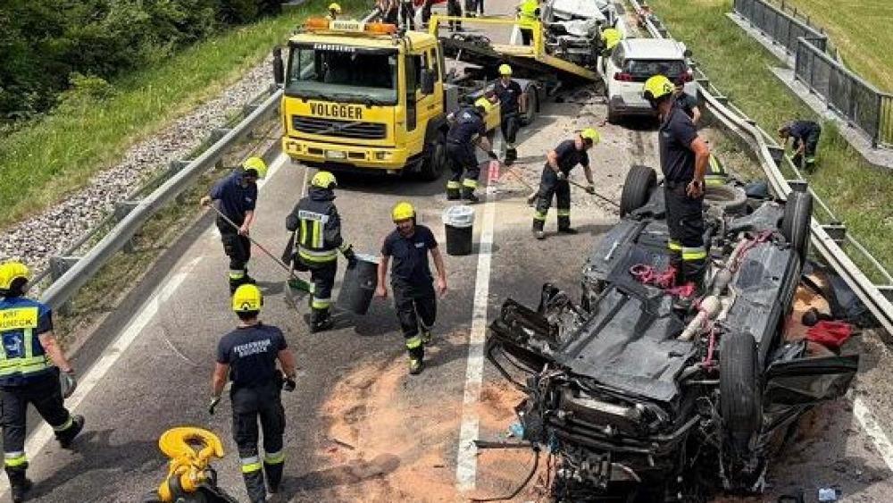 Zwei Tage nach dem Horror-Crash:  Zustand der Unfallopfer weiterhin kritisch
