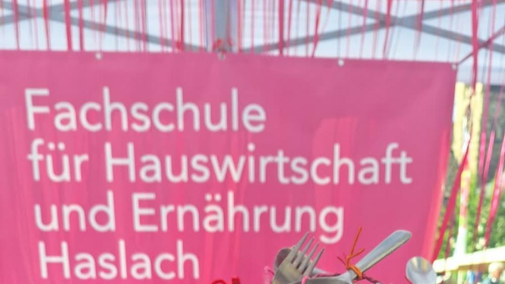 Ein Hauch von Pink im Blütenmeer