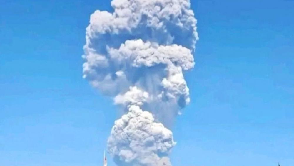 Drei Wanderer bei Vulkanausbruch in Indonesien getötet