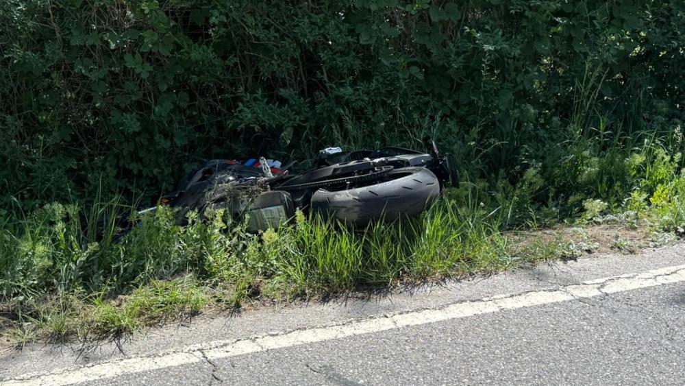 Glurns: Motorrad kracht gegen Pkw – Lenker erheblich verletzt