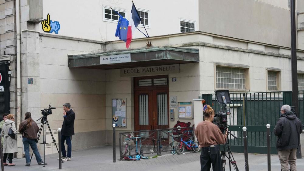 Skandal um sexuelle Gewalt an Pariser Kitas – 16 Festnahmen