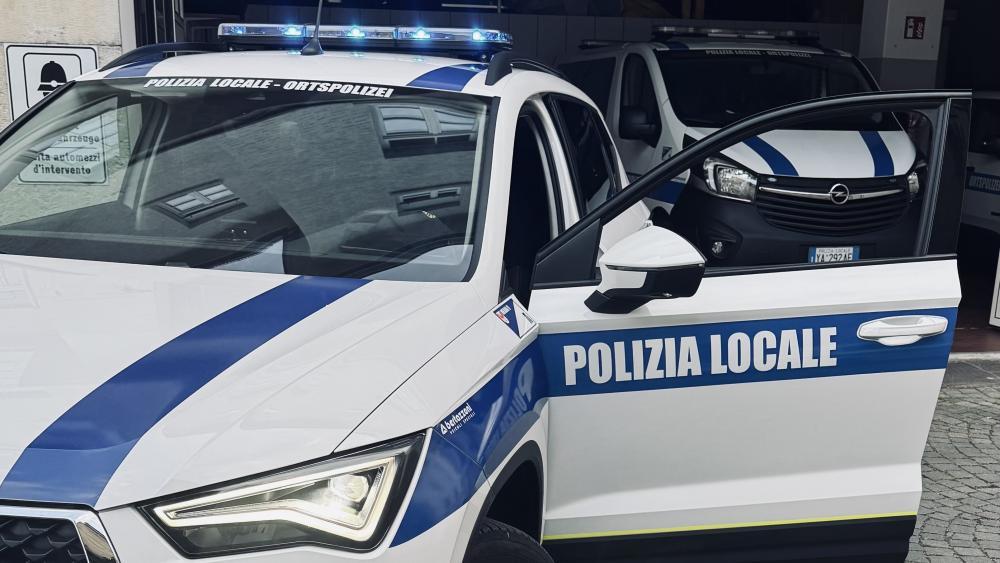 Meran: Verkehrskontrolle missachtet – Verfolgungsjagd mit Polizei