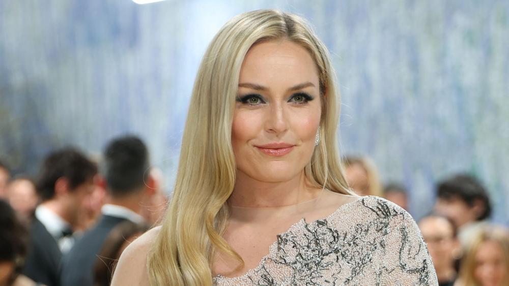 Mit Gehstock: Lindsey Vonn wieder auf der großen Bühne