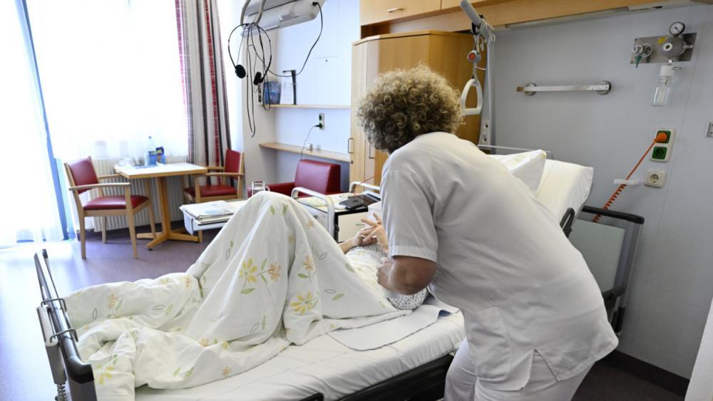 Neues Berufsbild: Vieles ungeklärt rund um den Krankenpflegeassistenten