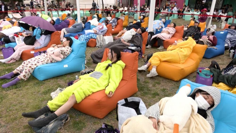 Schlafen: Nickerchen-Wettkampf in Seoul
