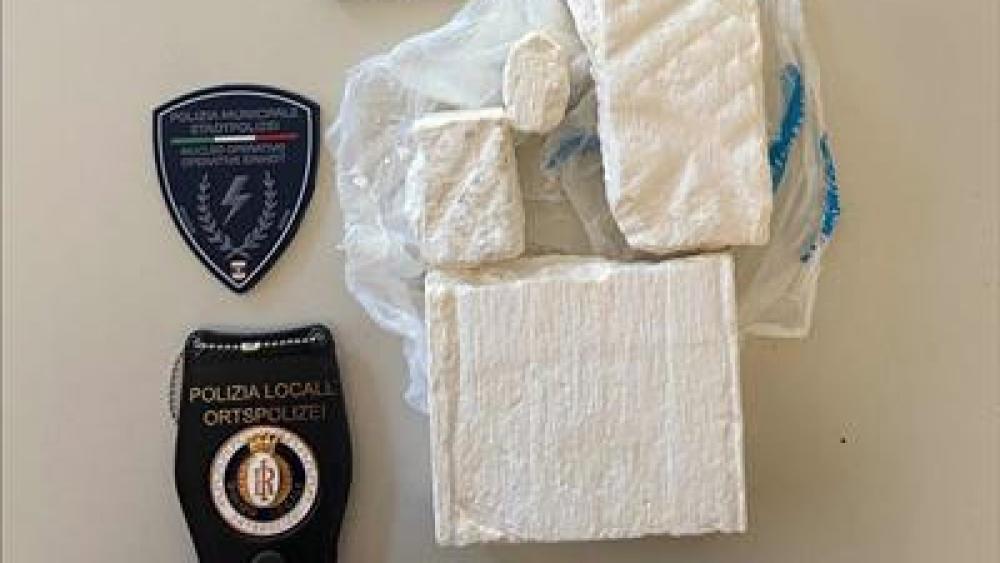 Spektakulärer Drogenfund in Bozen: Ein Kilogramm Kokain beschlagnahmt