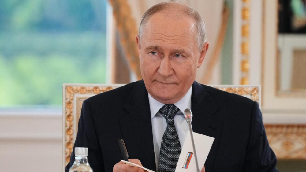Putin gibt sich siegesgewiss – Selenskyj bietet Treffen an