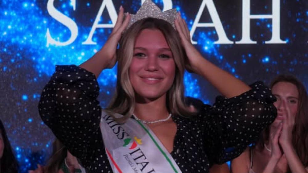 Miss Italia 2026: Sarah Rizea ist Schönheitskönigin und Spitzensportlerin