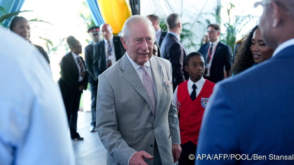 König Charles III. erkennt  großes Leid  der Sklaverei an