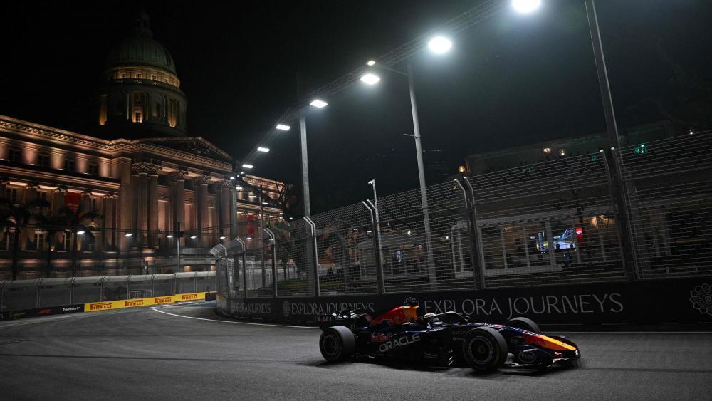 Chaos in Singapur: Verstappen rast zur Sprint-Pole