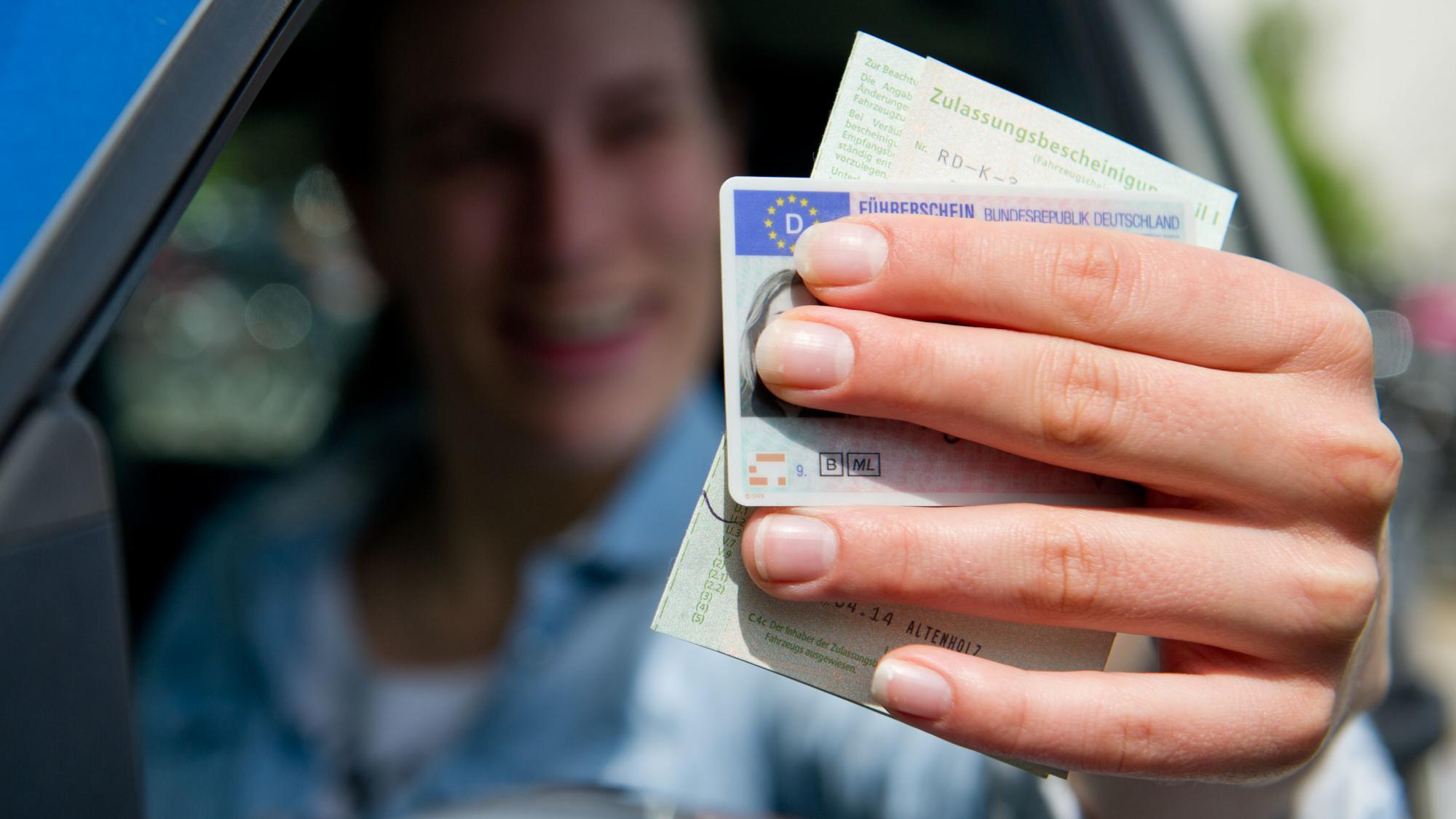 Was Passiert Wenn Man Bei Unterschrift Fälschen Erwischt Wird Was passiert, wenn man mit verfallenem Führerschein erwischt wird