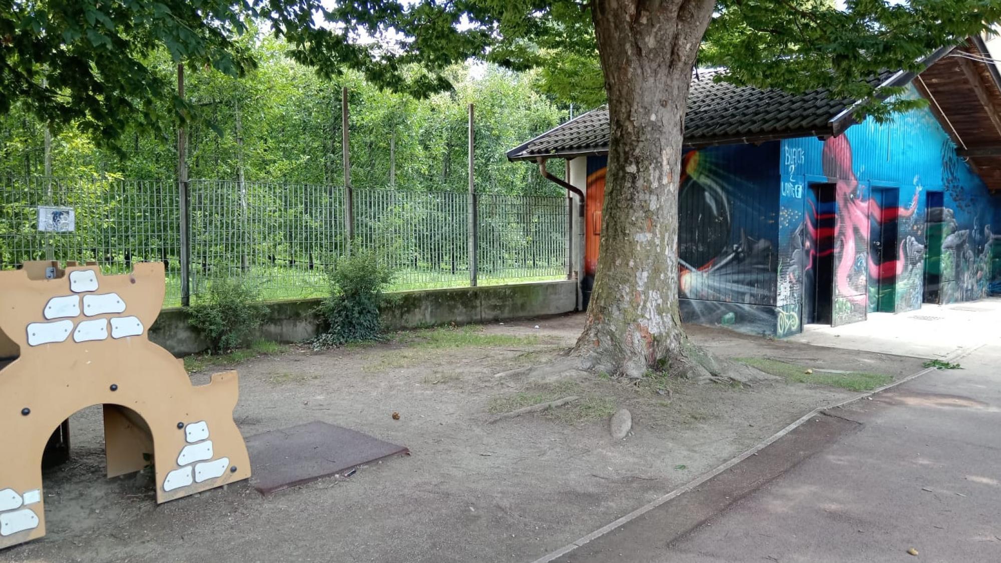 Verstörend: Mann rastet auf Spielplatz komplett aus – Kinder in Angst ...