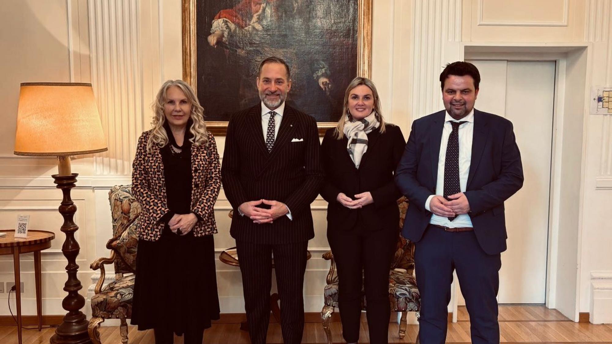 SVP-Parlamentarier zu Besuch beim neuen österreichischen Botschafter ...