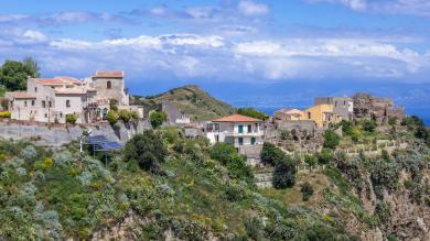 Ein-Euro-Häuser:  Viel Interesse im Gebiet der „Kleinen Dolomiten“