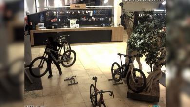In Eppan: Einbrecher plündern Fahrradgeschäft