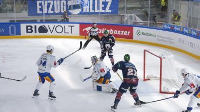 Mit Volldampf ins Finale: Zug besiegt die Eisbären Berlin