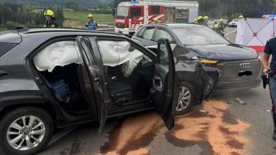 Kniepass: Vier Verletzte bei Unfall