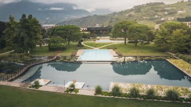 Therme Meran: Mädchen verletzt sich am Kopf