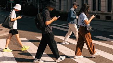 ABSTIMMUNG: Bußgeld für den Blick aufs Smartphone – Was halten Sie davon?