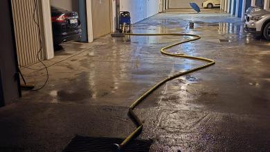 Brixen: Kein Hagel, aber Starkregen – Keller und Garagen unter Wasser