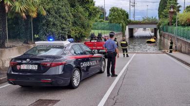 Sie hatte keine Chance: Frau stirbt in überflutetem Auto