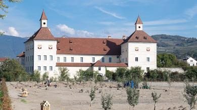 Brixen: Tree festival in the Hofburg garden and a day full of enjoyment