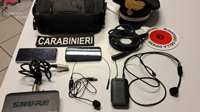 Brixen: Falscher Carabiniere greift nach Schmuck – Beamte lauern in  Wohnung