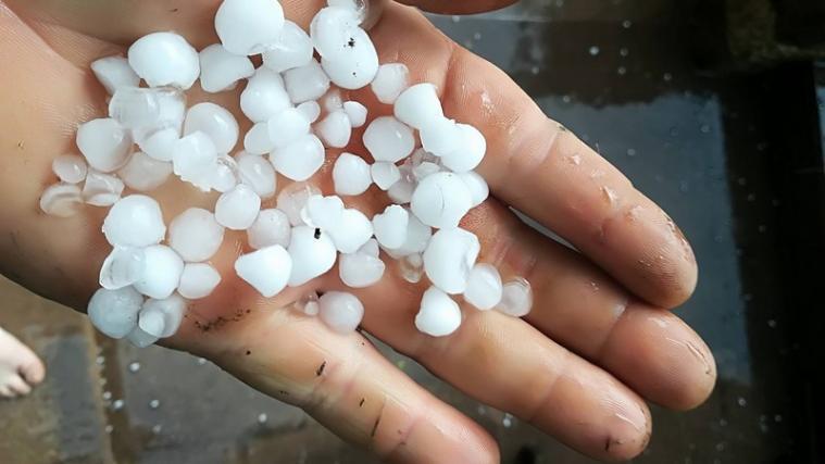 Hagel in Rafenstein, Bozen, am Samstagnachmittag.