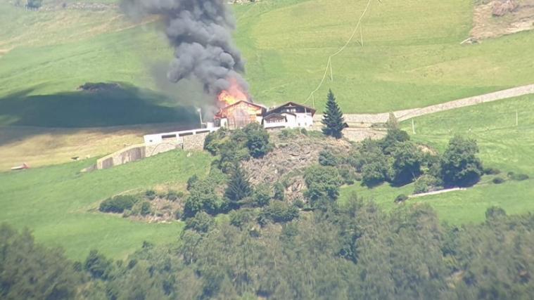 5 Feuerwehren stehen derzeit im Einsatz. - Foto: Privat