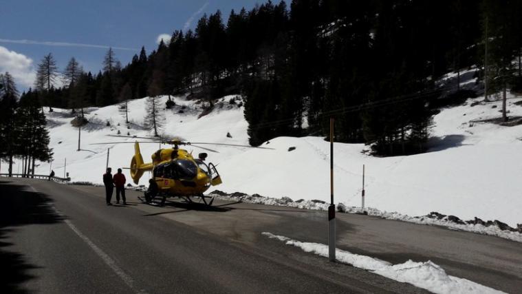 Der Unfall ereignete sich direkt neben dem Gasthof „Gampen Bunker“ am Gampenpass. - Foto: Pelikan 2