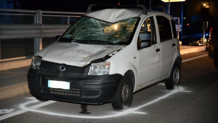 Die Schäden an dem Auto machen die Wucht des Aufpralls deutlich. - Foto: DLife