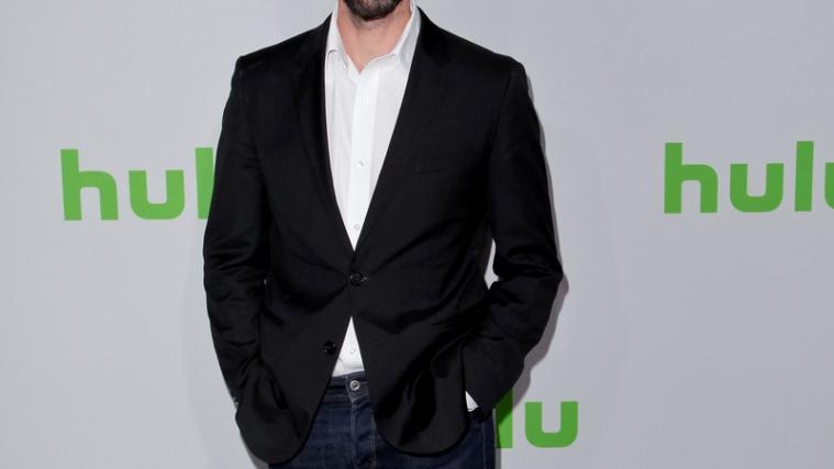 Joseph Fiennes spielt Michael Jackson.
