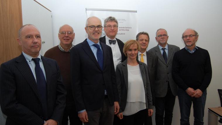 Das neue und das alte Führungsteam.