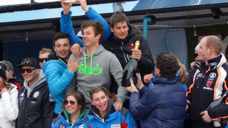 Bei angenehmsten Skiwetter haben sich über 200 Hobbyläufer mit den Skistars von heute und morgen gemessen. Foto: Skiclub Auer